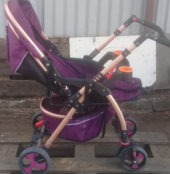 Продам коляску новую