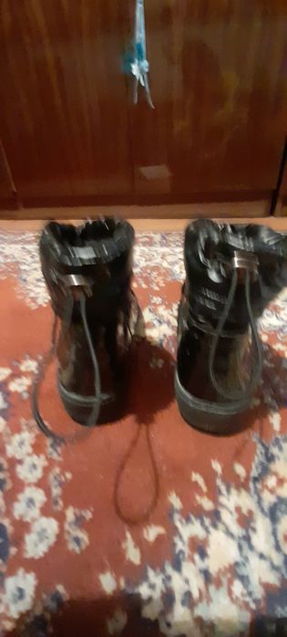 Юношески боти черни