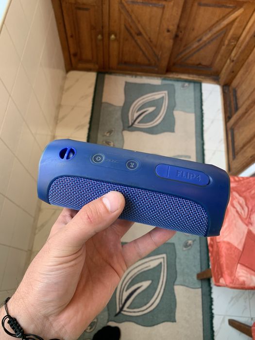JBL Flip 4 тонколонка