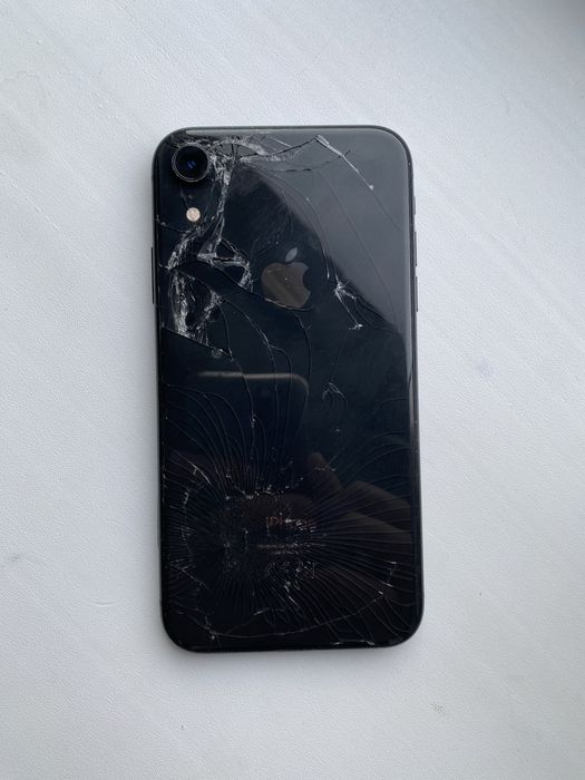 продам Айфон Xr 64gb