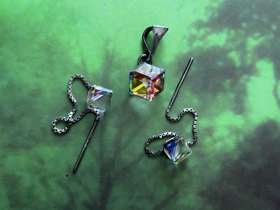 Set pandantiv si cercei de argint cu cristale