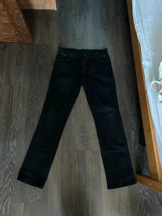 Wrangler Black Stretch Straight Fit Jeans