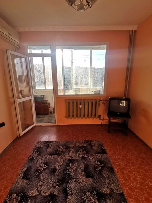 Дава се под наем Двустаен апартамент в Бургас, Славейков - 42 кв.м за 153 € - Снимка #4