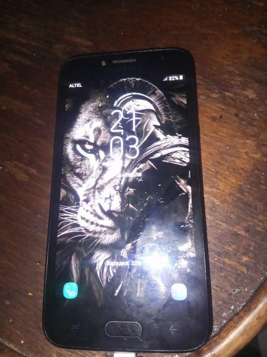 Продам Самсунг в хорошем состоянии