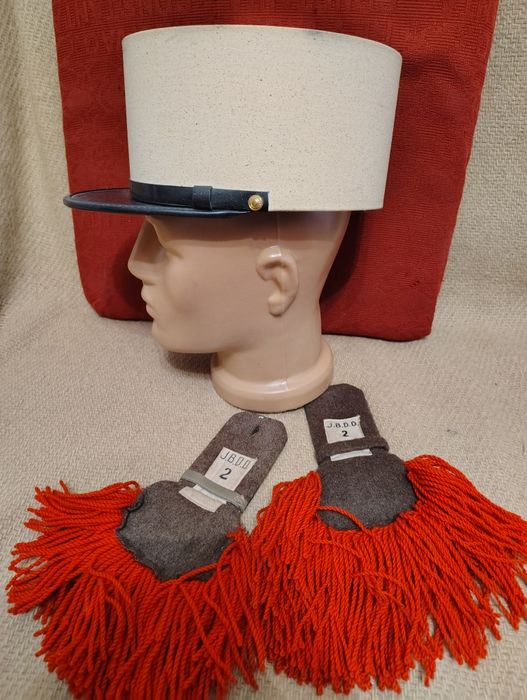 Chipiu sapca Legiune legionar si epoleti