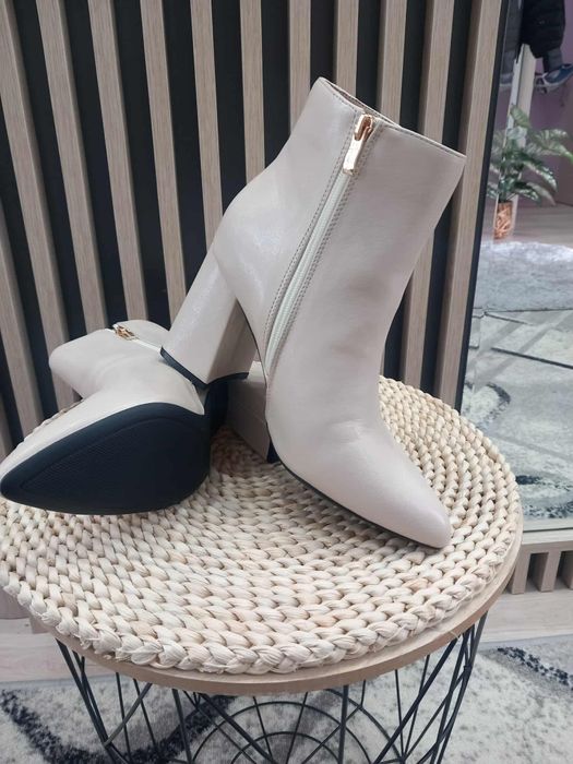 Бежови боти 38 номер НОВИ