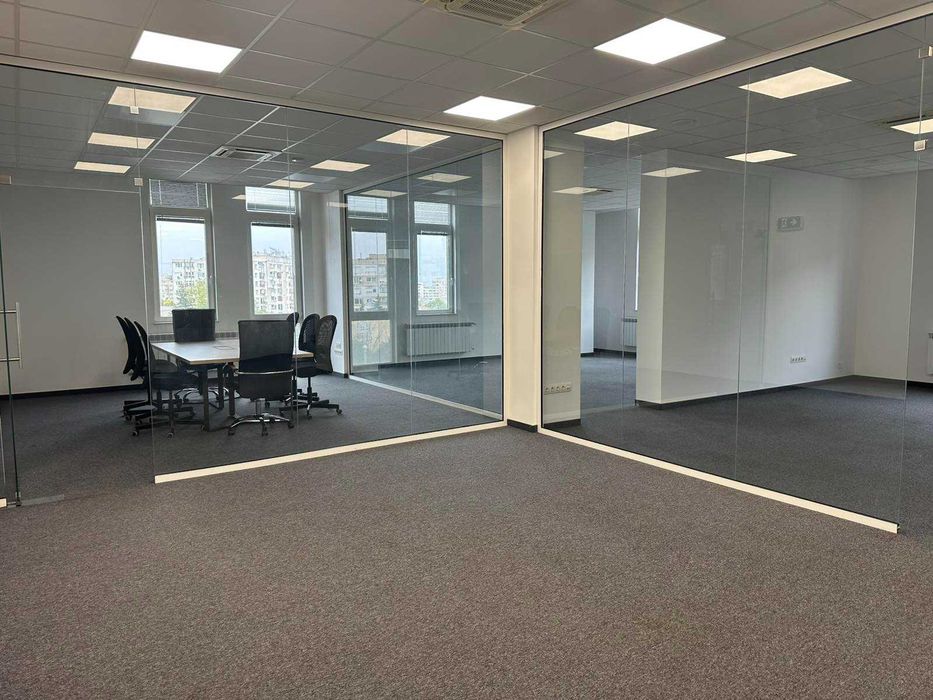 ОФИС ПОД НАЕМ – 208 кв.м