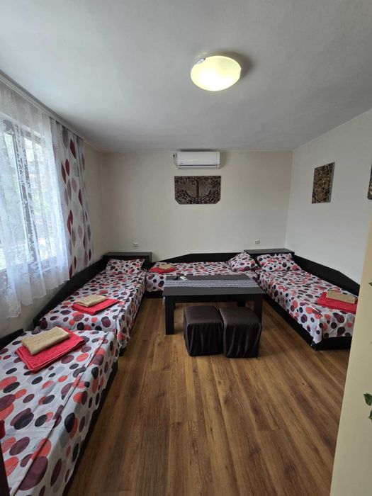 Къща под наем Дикови