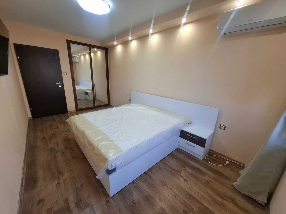 Дава се под наем Тристаен апартамент в Стара Загора, Център - 120 кв.м за 459 € - Снимка #15