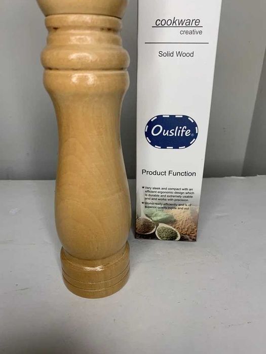 Ръчна Дървена мелничка за пипер и други подправки