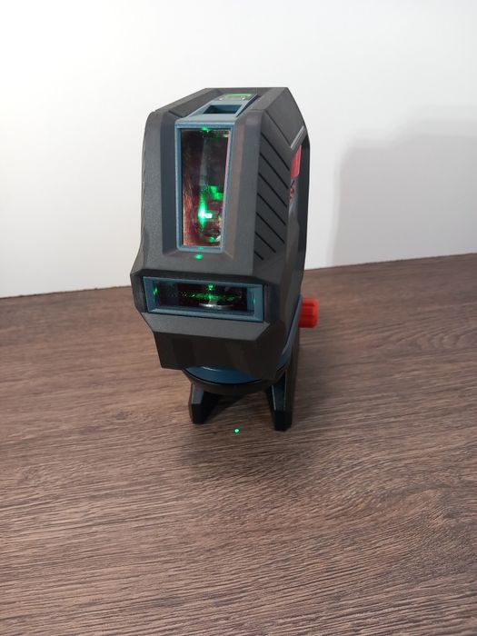 Vând laser Bosch GCL 2-50G