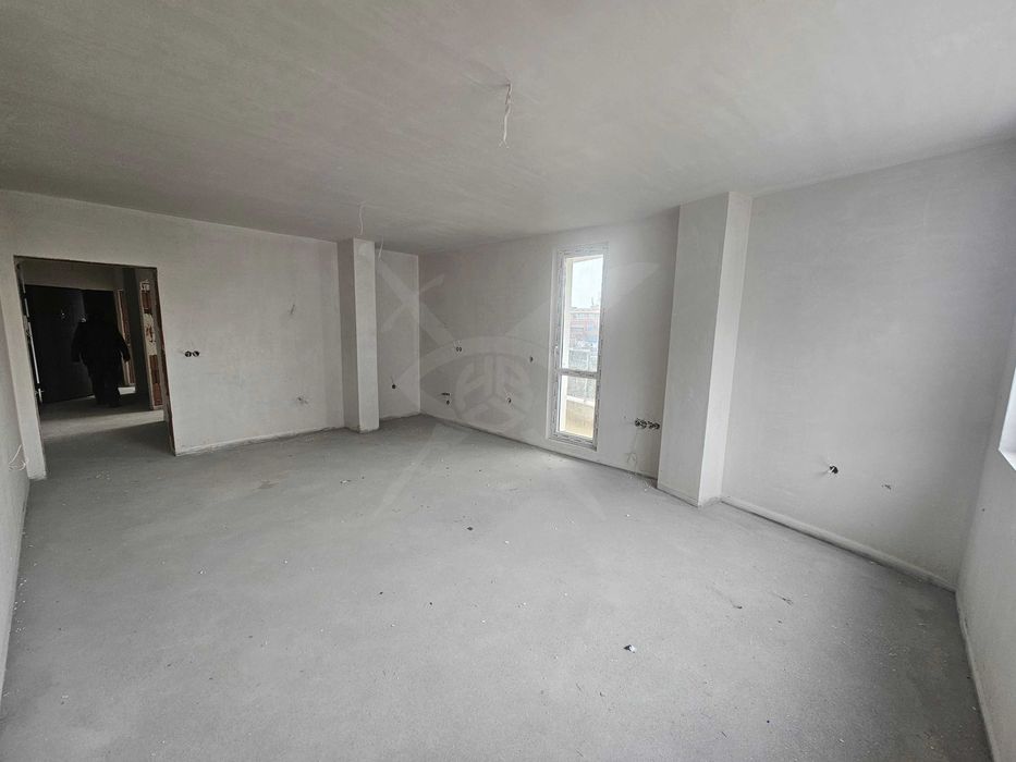 Продава се Тристаен апартамент в Пловдив, Коматевски възел - 103 кв.м за 1413 €/кв.м - Снимка #3