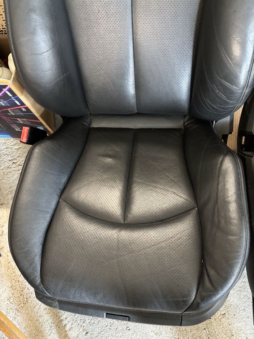 Предни кожени седалки за w211 пълен ел