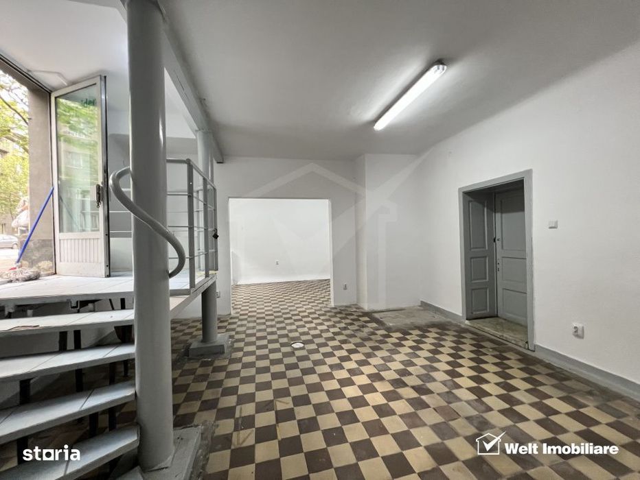 Spatiu comercial cu geamuri la str. Horea, partial demisol
