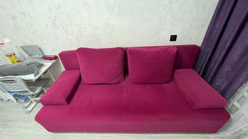 Диван  раздвижной !