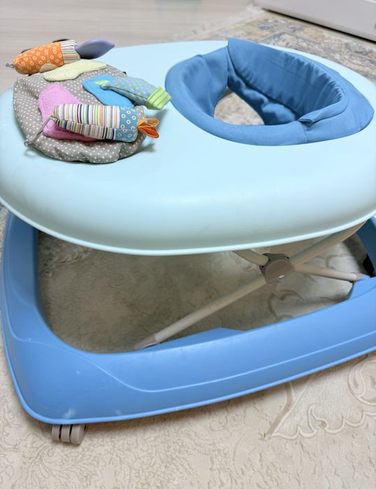 Продоется ходунок Chicco