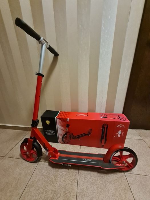 Тротинетка Ферари