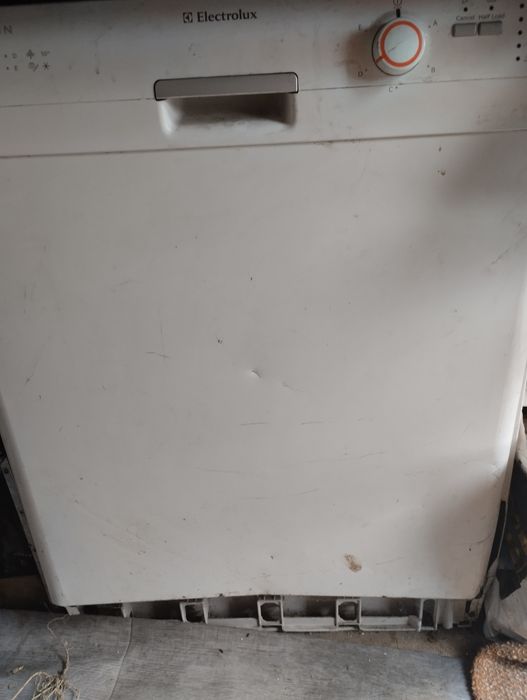 Посудомоичная машина