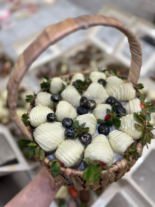 Клубника в шоколаде Алматы