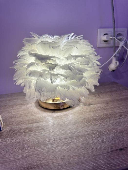 Настольная лампа