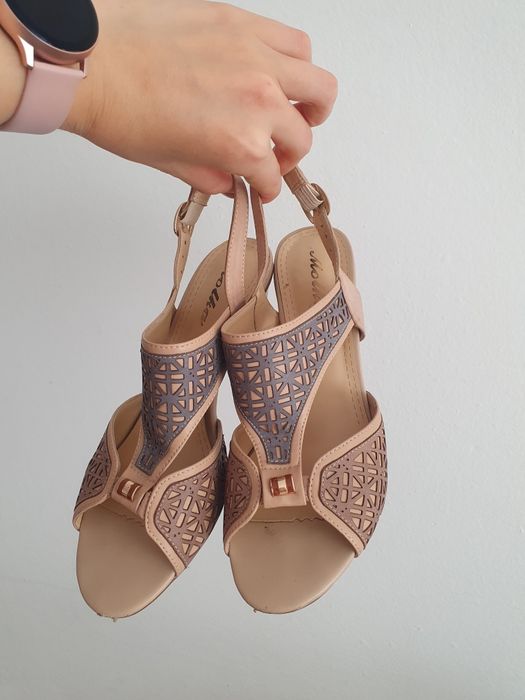 Продам женскую обувь