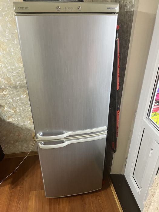 Холодильник Самсунг б/у