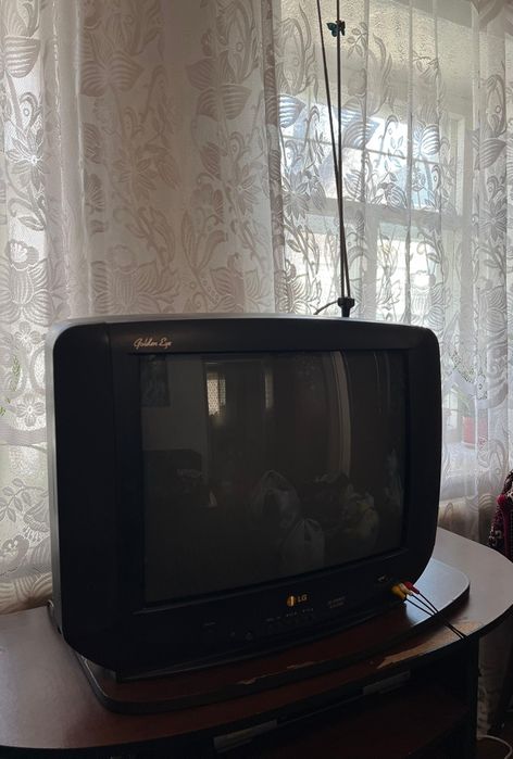 Срочно телевизор с приставкой