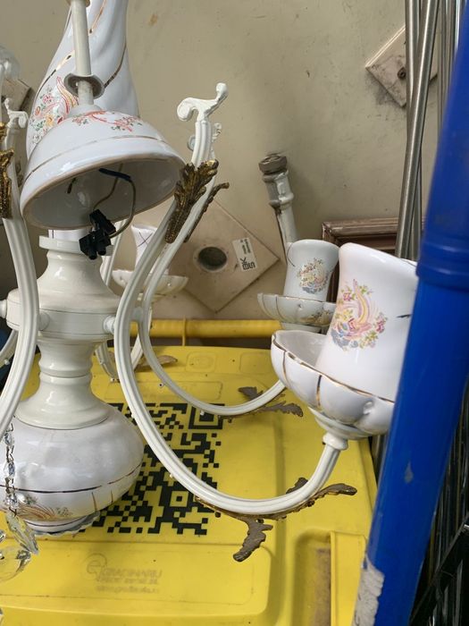 Lustra veche ceramica pictata