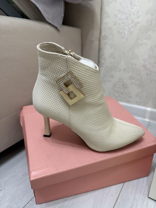 Женская обувь от josiny