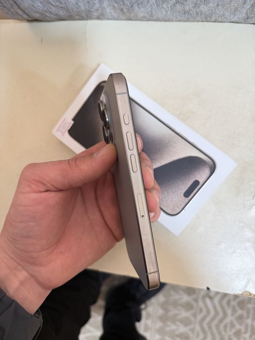 Продам Iphone 15 pro