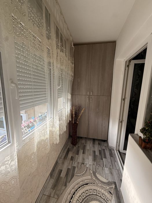 Vând apartament 2 camere,tip R.