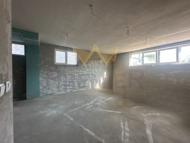 Продава се Офис в Варна, Изгрев - 80 кв.м за 1250 €/кв.м - Снимка #3