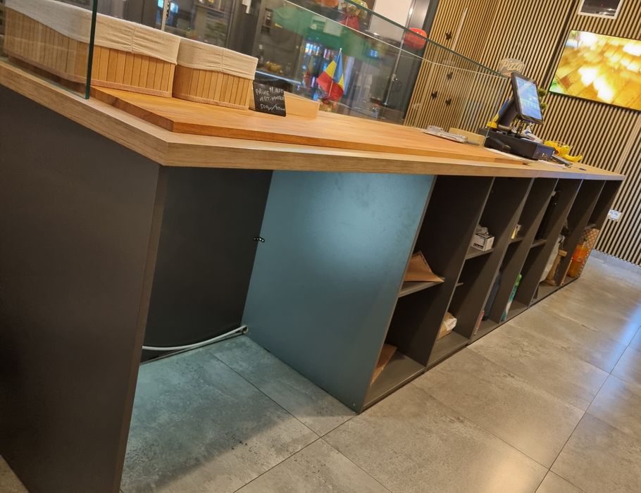 Vând mobilier horeca + vitrină sticla prezentare