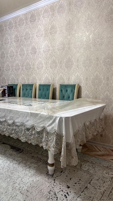 Продаем стол б/у