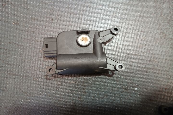 Motoras clapeta aeroterma 3C0907511A 3C0907511AM 3C0907511A 3C0907511