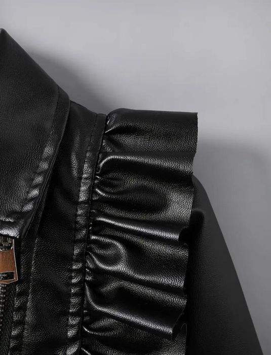 Кожено яке и шапка за момиченце