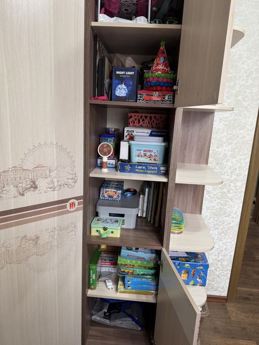 Детская мебель в спальню.