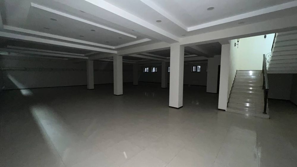 Нотурар бино 1000квм. Нежилое здания ор.Паркентская рынок