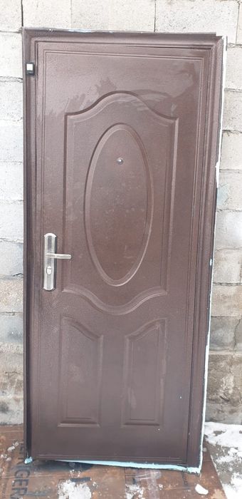 Продам дверь металлическую!