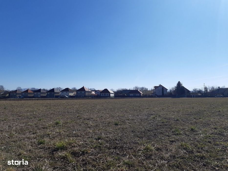 Vand teren intravilan, construibil, utilitati, drum asfaltat, central