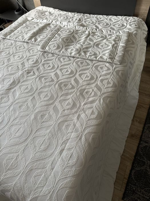 Ново висококачествено шалте за спалня