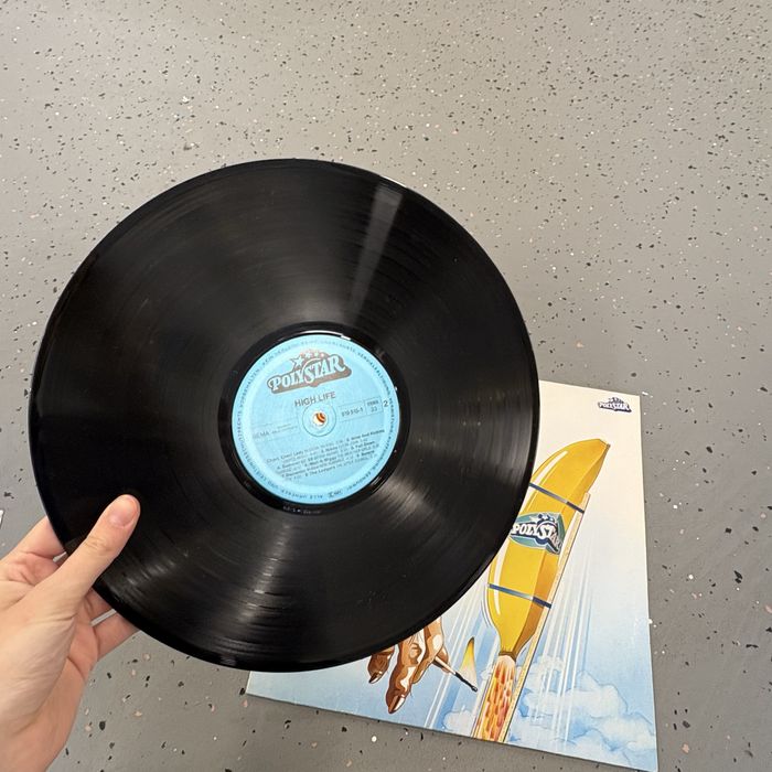 Vinil High Life International – 18 Hitbananen