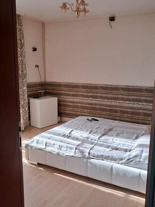 Дава се под наем Къща в Варна, Виница - 1500 кв.м за 500 € - Снимка #4