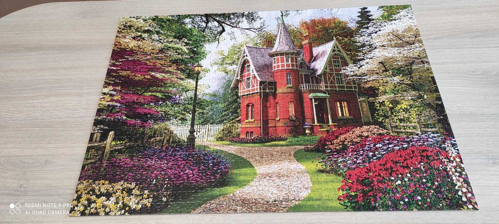 Намалявам на 20 лв. много красиви наредени и залепени пъзели!