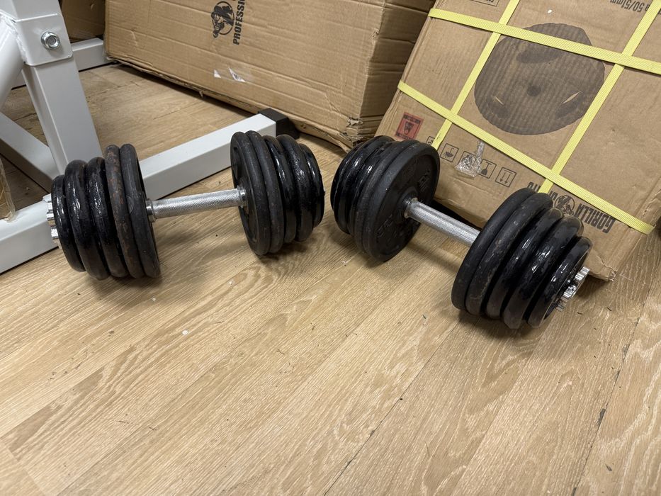 Gantere fier reglabile set 44 kg, 22 kg+22 kg=44 kg. Pret 550 lei