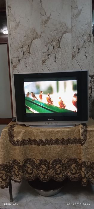 Tv,ugalok divan,teremo va stenka sotaman