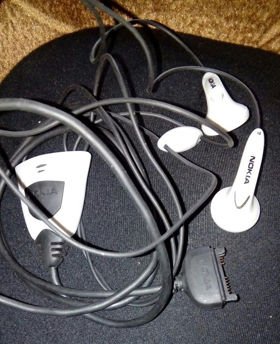 Продам наушники.