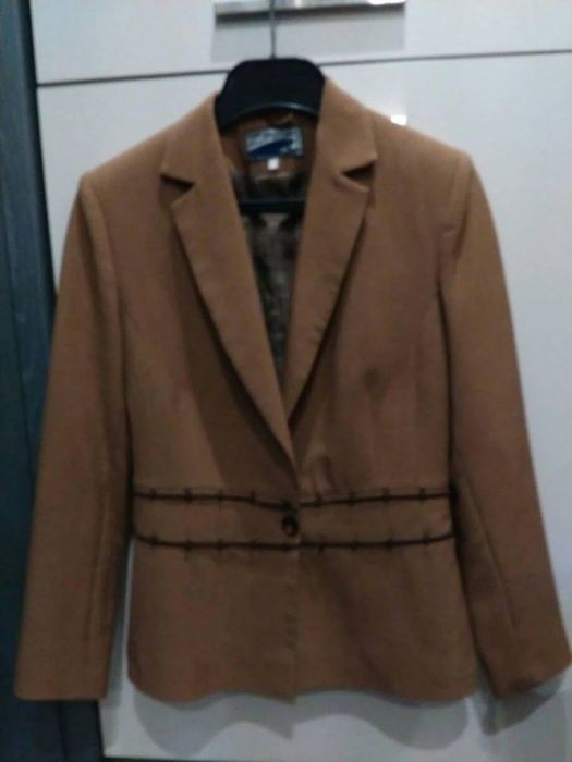 дамски костюми