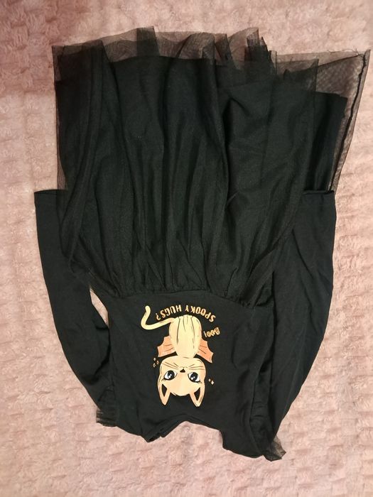 Детски дрехи за момиче 4- 5 години. осени в много добро състояниуе.