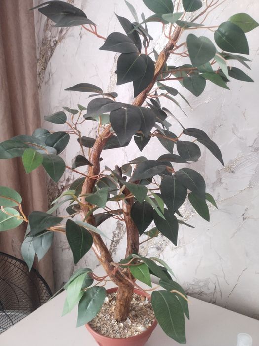 Продам изкуственое дерева